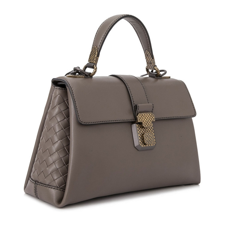 bottega veneta/葆蝶家 piazza女士小牛皮磁扣手提包 498992valkd