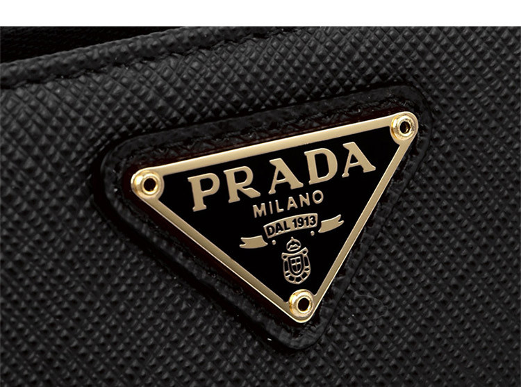 prada(普拉达)金属三角logo男女款牛皮钱包