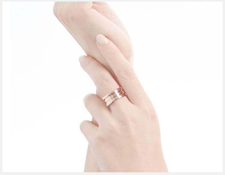 bvlgari 宝格丽 女士玫瑰金色18k金三段式logo戒指