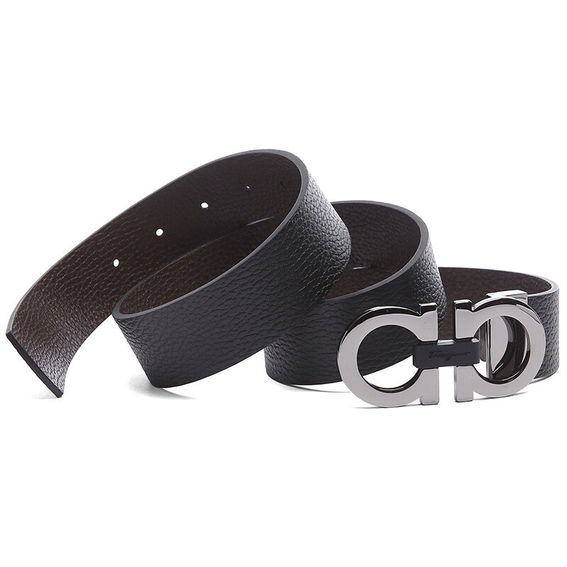 杨幂39岁新造型出圈中式花裙露背杀盘发高雅演绎东方时髦