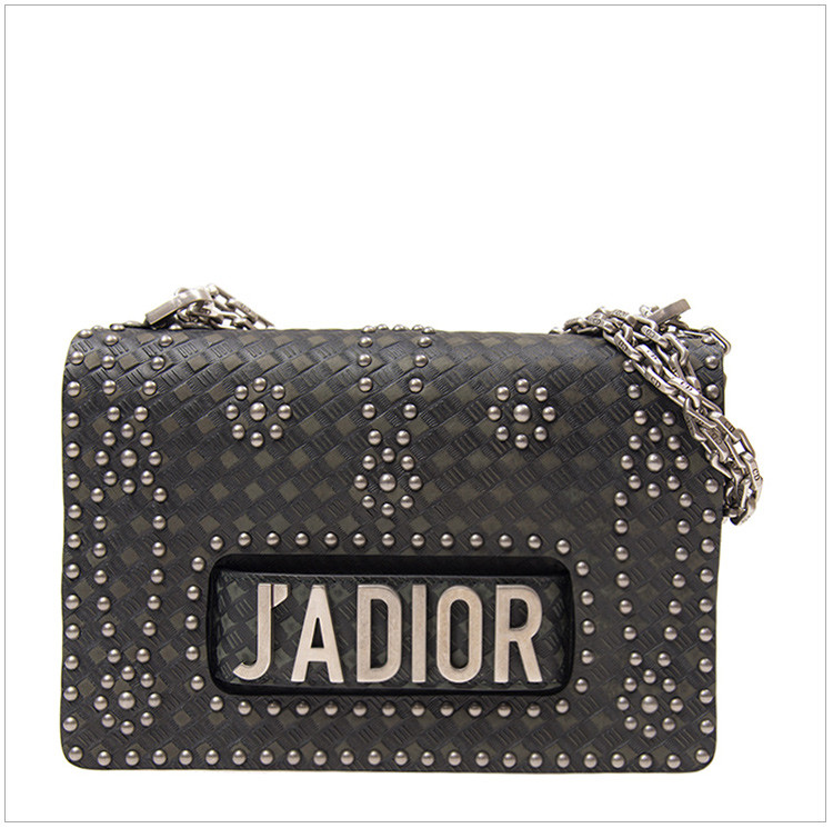 dior/迪奥 jadior系列 女士牛皮dior字母铆钉装饰翻盖式单肩斜挎包