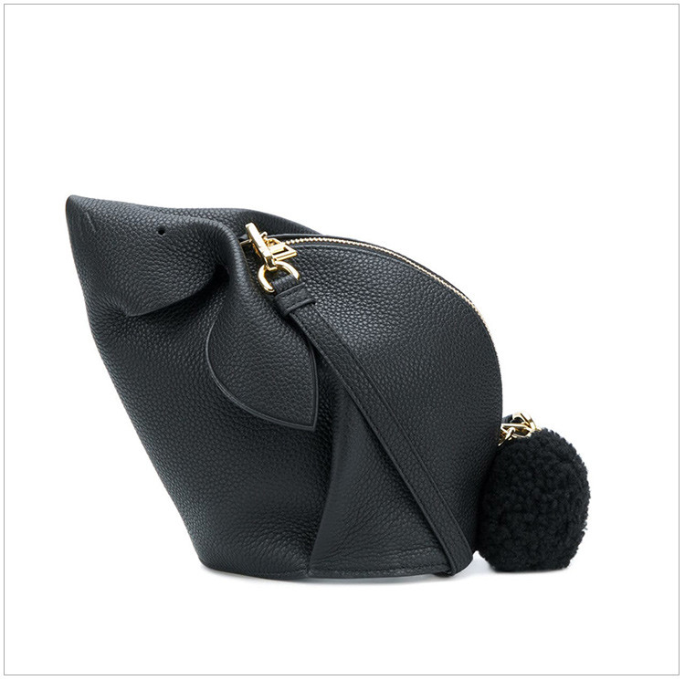 loewe/罗意威18秋冬杨幂同款女士黑色牛皮迷你兔子包拉链单肩斜挎包
