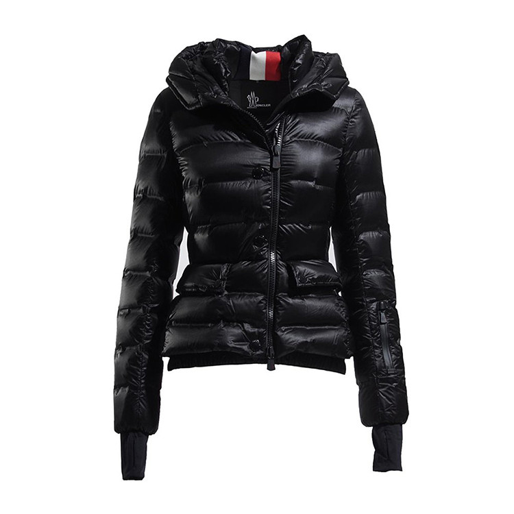 moncler/蒙克莱 经典款式豆豆扣收腰款女士羽绒服 4534135 53071 999