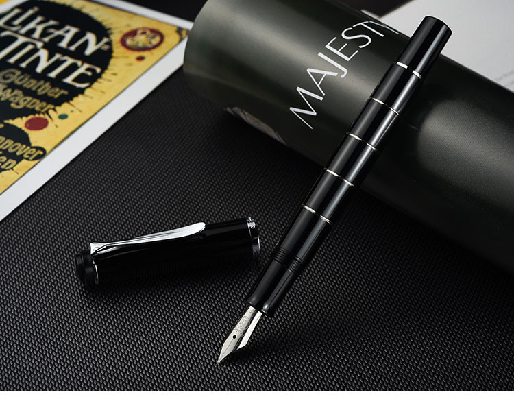 Pelikan百利金 传统系列 M215 黑色银环饰墨水笔 活塞入墨钢笔 墨水套装礼盒