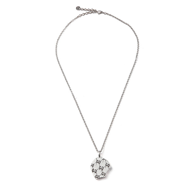 伟德bv1946官网-25年的友情纪念菲董、Nigo与Jacob联名项链