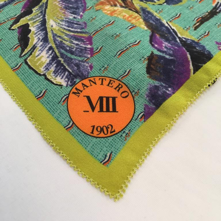 这是mantero丝巾家族中一款颇具夏日氛围的系列.