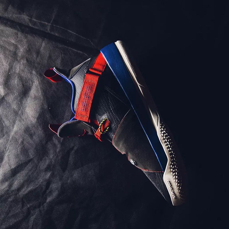 Air Jordan XXXIII AJ33黑紫 黑白红 篮球鞋 BV