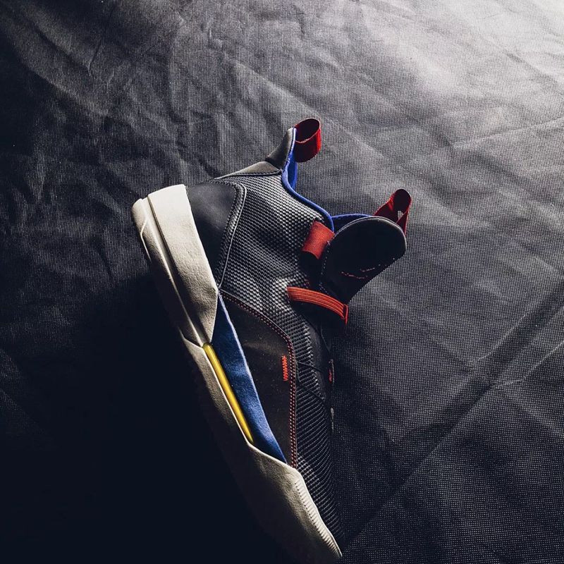 Air Jordan XXXIII AJ33黑紫 黑白红 篮球鞋 BV