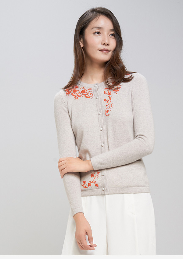 erdos/鄂尔多斯 17秋冬新品 圆领花朵刺绣针织 驼灰 女羊绒开衫 女士