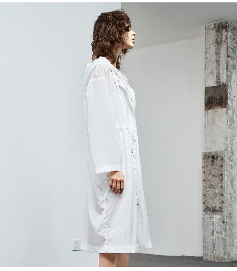 mo&co./摩安珂女士风衣连帽拉链门襟抽绳中长款风衣外套ma182trc102