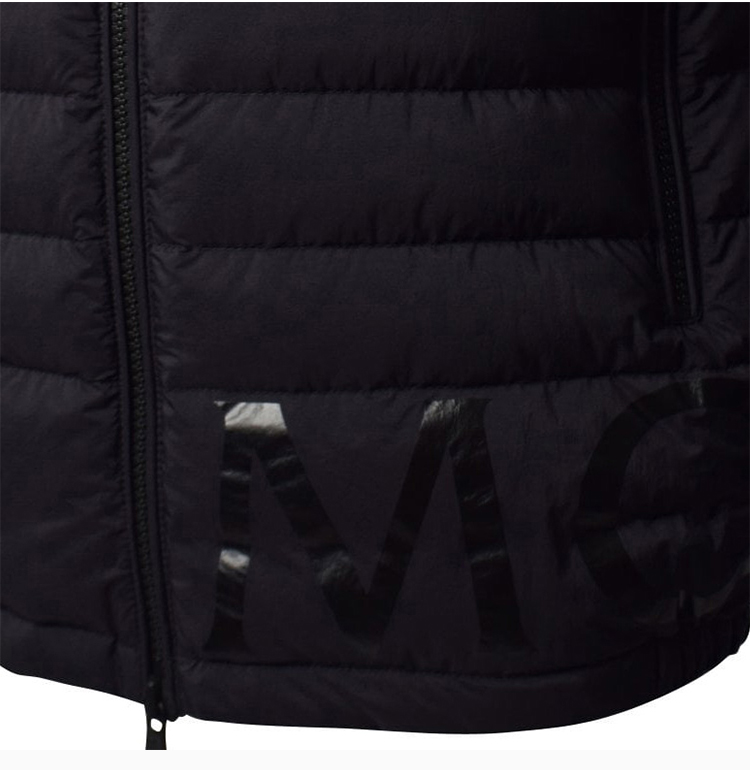 moncler臂标黑色,moncler 黑色袖标 【包邮包税】moncler/蒙克莱 19秋冬 男士黑色羽绒保暖长袖连帽外套短