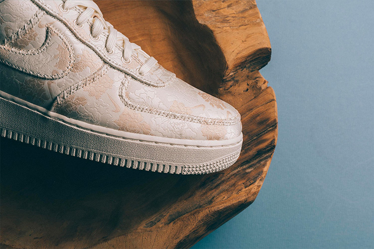 nike/耐克19秋冬男款低帮空军一号白丝绸花卉 nike af1 premium 板鞋