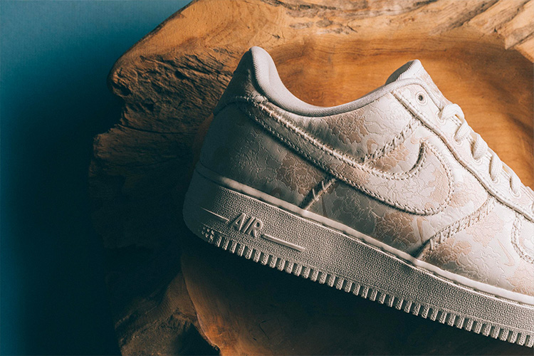 nike/耐克19秋冬男款低帮空军一号白丝绸花卉 nike af1 premium 板鞋