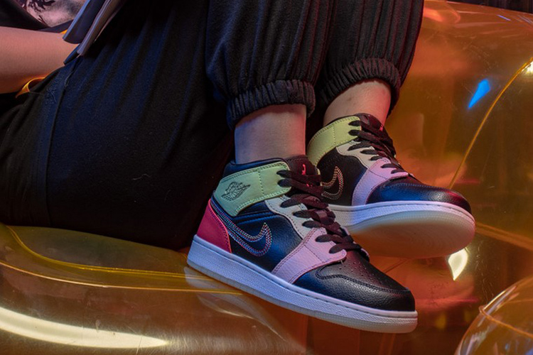 nike 耐克 女款aj1夜光拼接四层钩nike air jordan 1 mid 篮球鞋av