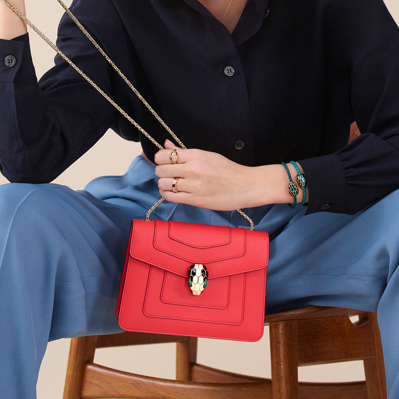 bvlgari/宝格丽女包 serpenti forever系列女士红色牛皮蛇头搭扣链条