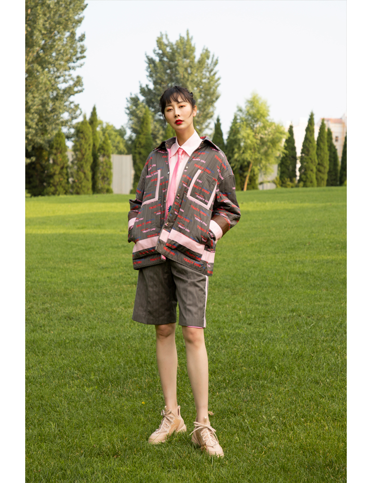 tracychu/tracychu朱熙越独立设计师品牌高级定制女士休闲裤logo图案