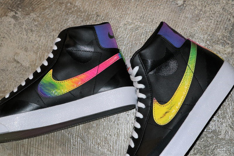 nike blazer mid 77 multi-swoosh 炫彩渐变 全息镭射 错钩 小ow 板鞋