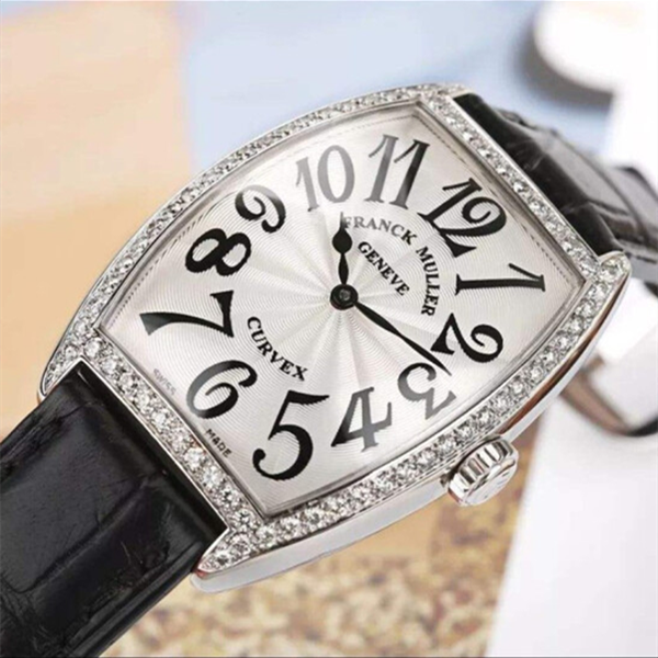 franck muller/法兰克穆勒 女士 石英 腕表 2852 后镶钻 【99新未使用