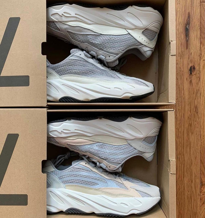 adidas/阿迪达斯 yeezy boost 700 v2 男女同款 奶油灰白 椰子700