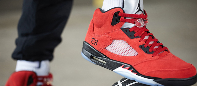 nike/耐克 air jordan 5 男女同款 aj5 黑红 愤怒的公牛 大红麂皮