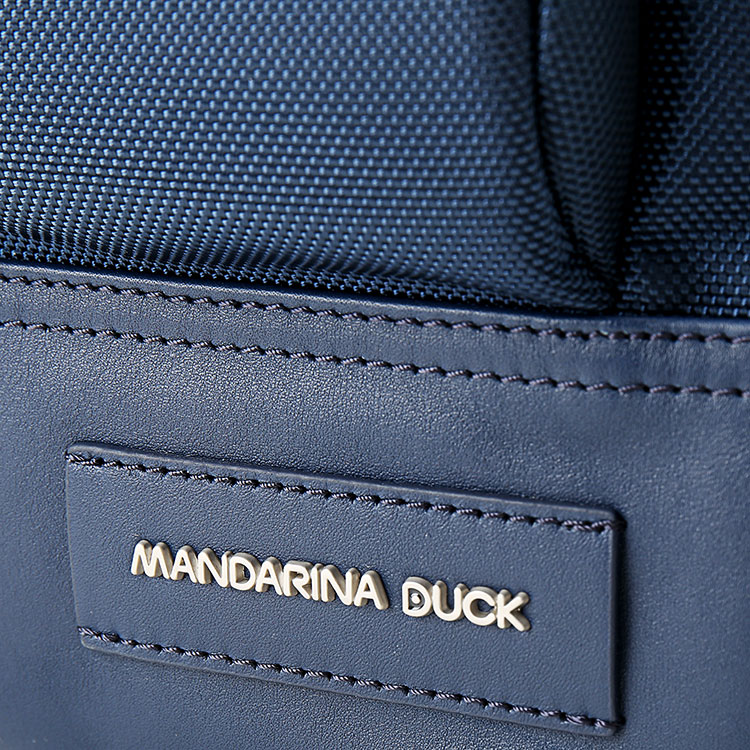 mandarina duck/意大利鸳鸯 双肩包 材质:牛皮/尼龙