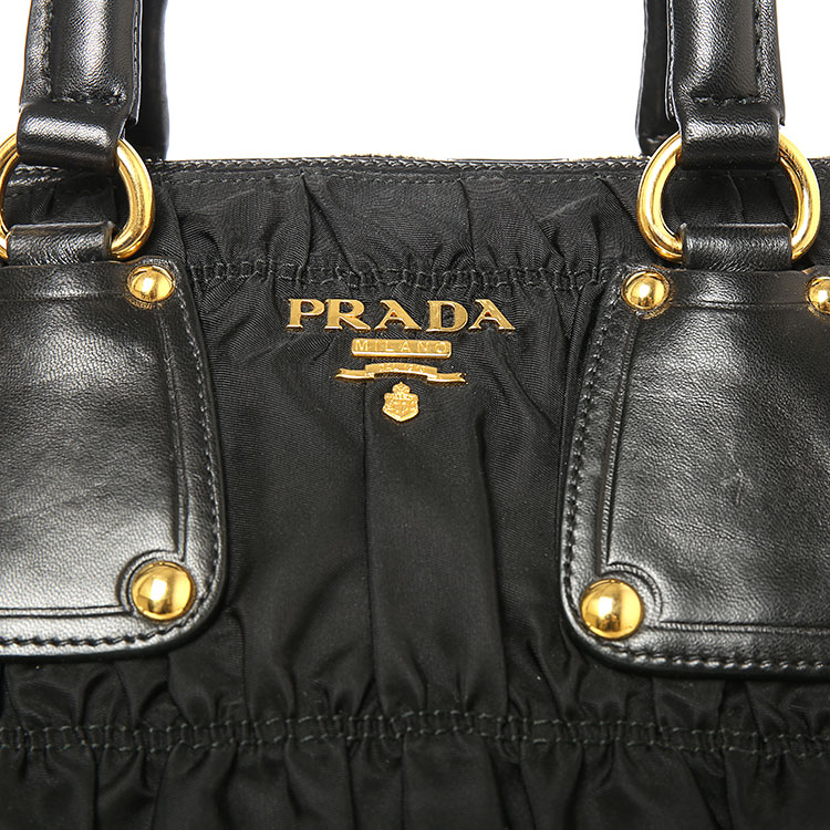 prada(普拉达 黑色褶皱尼龙两用包