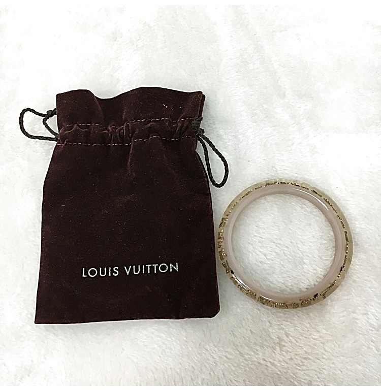 louis vuitton(路易威登) 裸粉色树脂手镯 ch