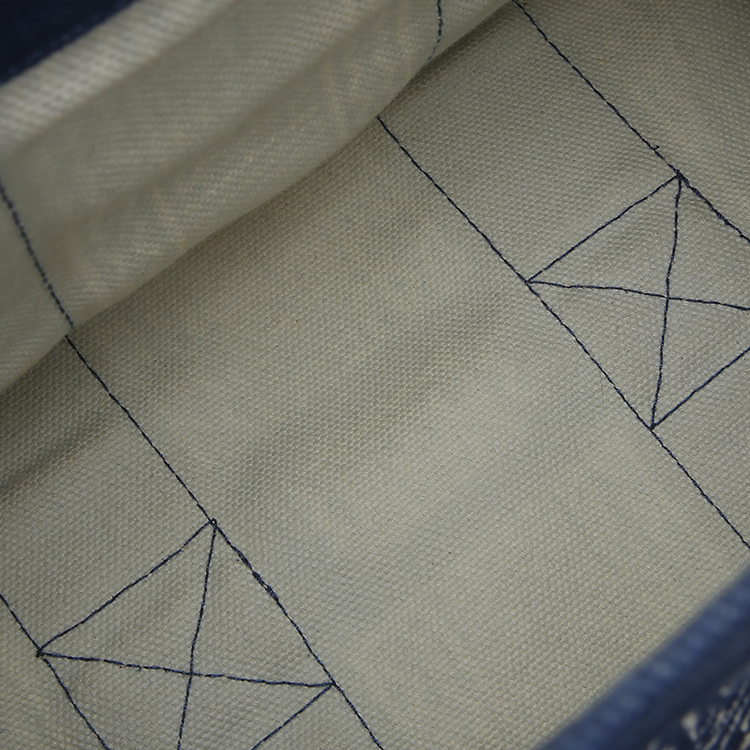 hermes(爱马仕) 蓝色帆布白色花纹手提包