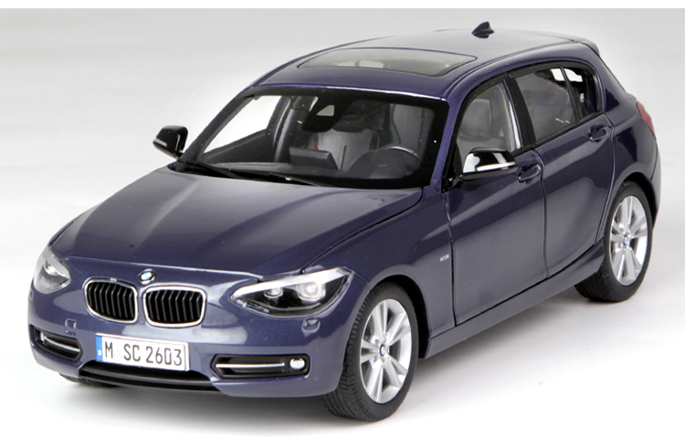 paragon 1:18 bmw宝马1系125i 两厢轿车 合金高仿真静态汽车模型 红色