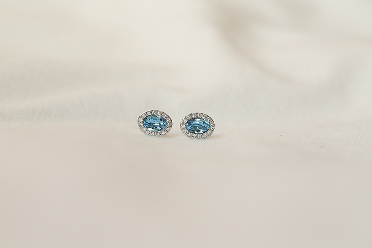 swarovski/施华洛世奇 15年秋冬款oval蓝色水晶耳环 5166017
