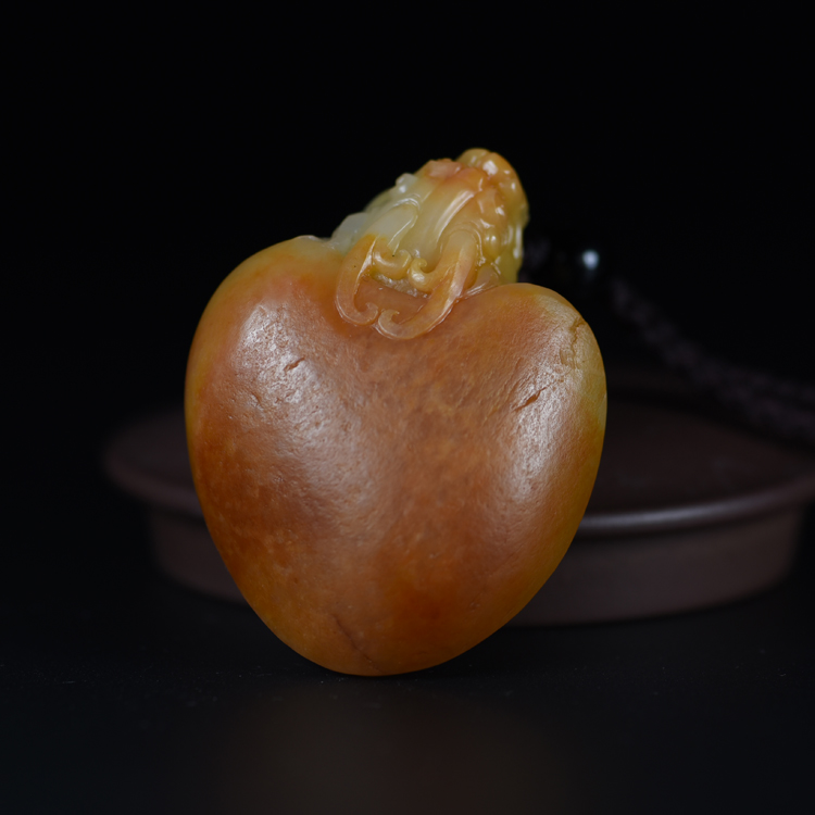 ORIENTAL ART\/金昭玉粹 精选新疆天然和田玉黄沁籽料 苏工精雕龙龟 大师朱利作品(附权威证书)