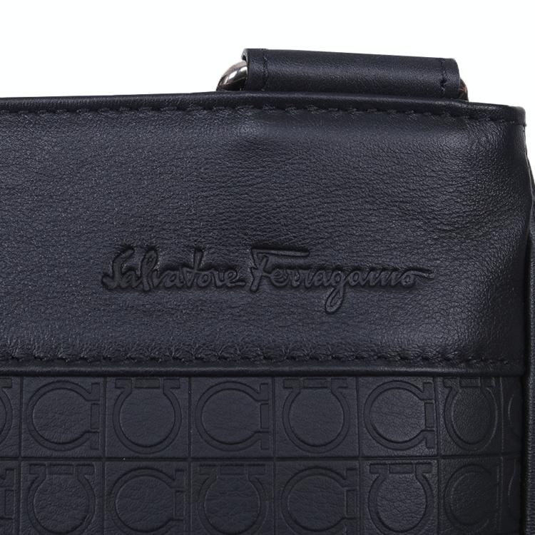 salvatore ferragamo/菲拉格慕 男士黑色logo压纹牛皮单肩包斜挎包