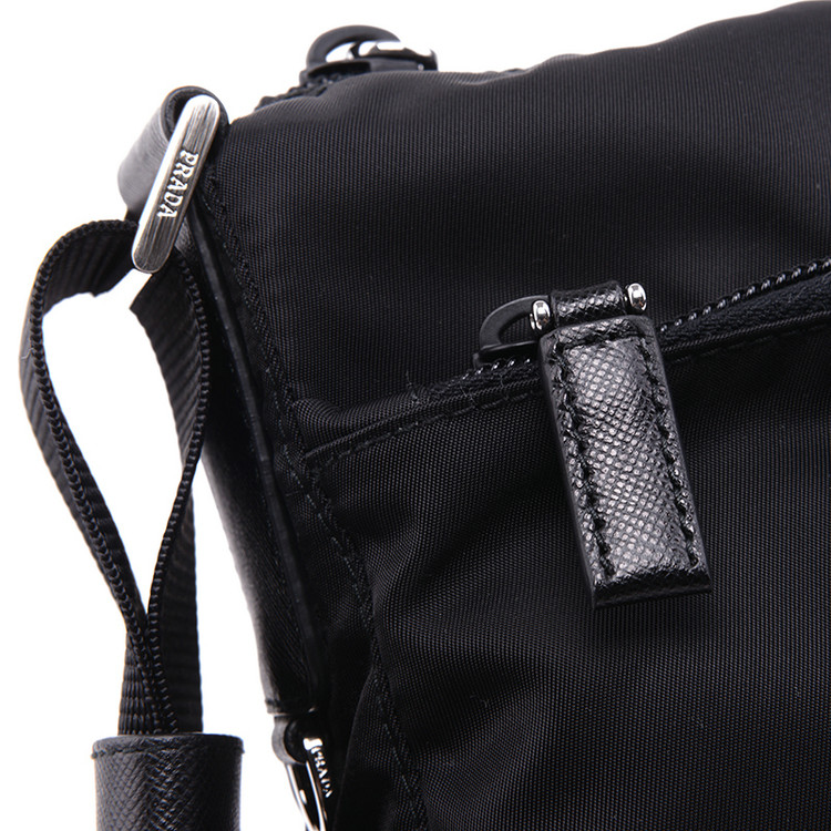 prada/普拉达 男士尼龙手提包单肩包1bc421 v44
