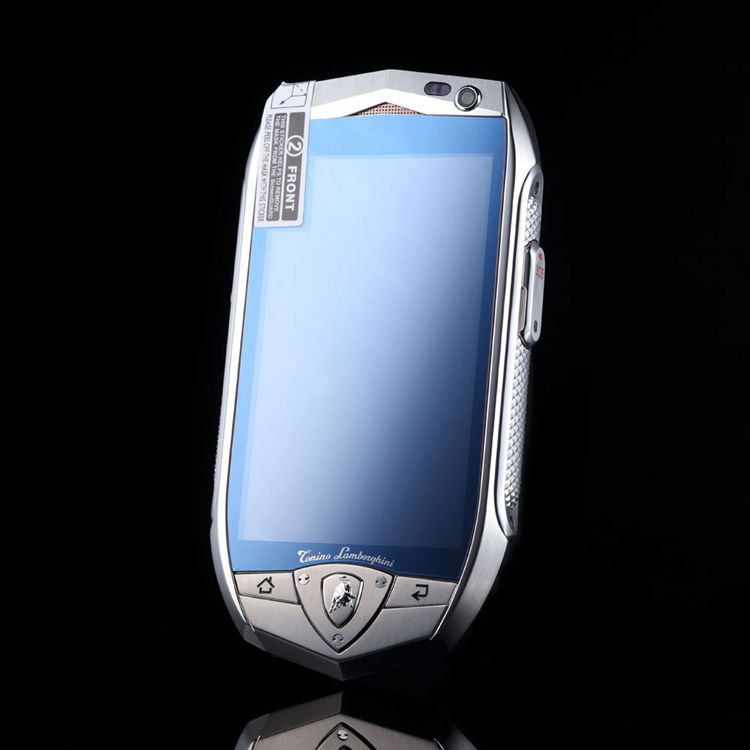 搭配2gb ram,另外还支持lte网络,tl700是兰博基尼本次发布的唯一款