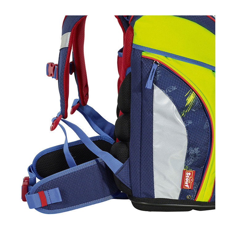 scout/scout alpha系列德国超轻反光可调节固定护脊减负男童双肩书包