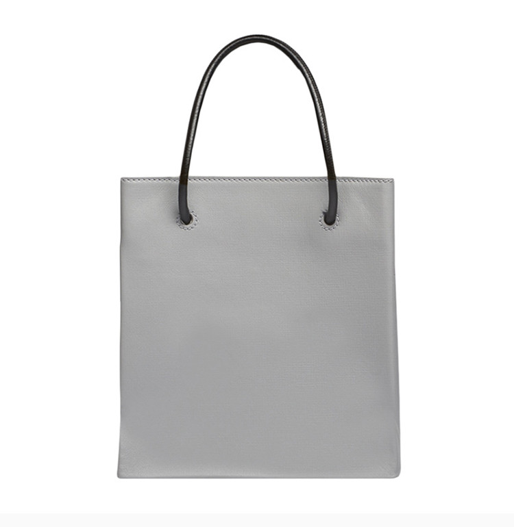 balenciaga/巴黎世家 20春夏 女士灰色牛皮时尚logo印花手提包