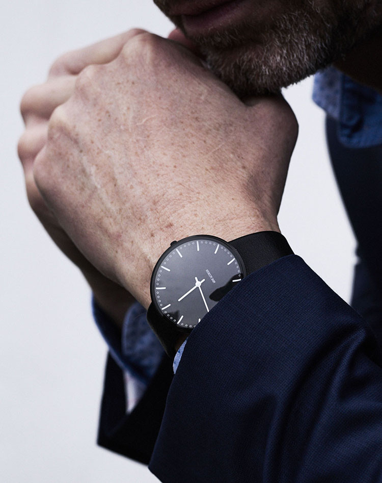 acc】arne jacobsen city hall w系列 34mm 银色表壳 白色表盘 深蓝色