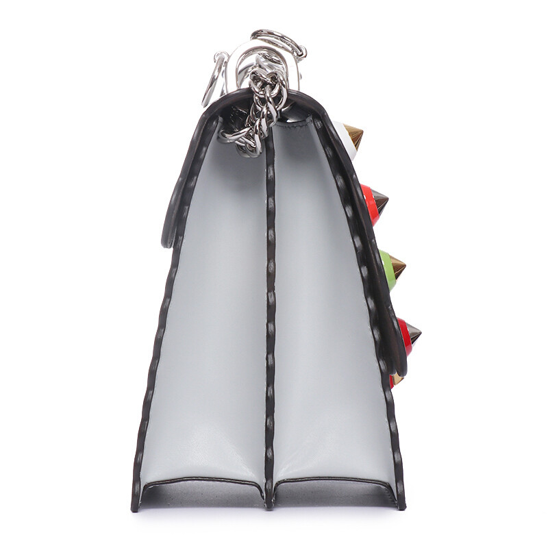 芬迪fendi 女包 kani系列 波浪边铆钉锁扣翻盖板岩灰色牛皮链条单肩包