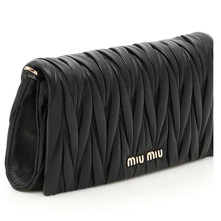 【包税】miumiu/缪缪 女士黑色羊皮手拿包 5bh080 n88 v com