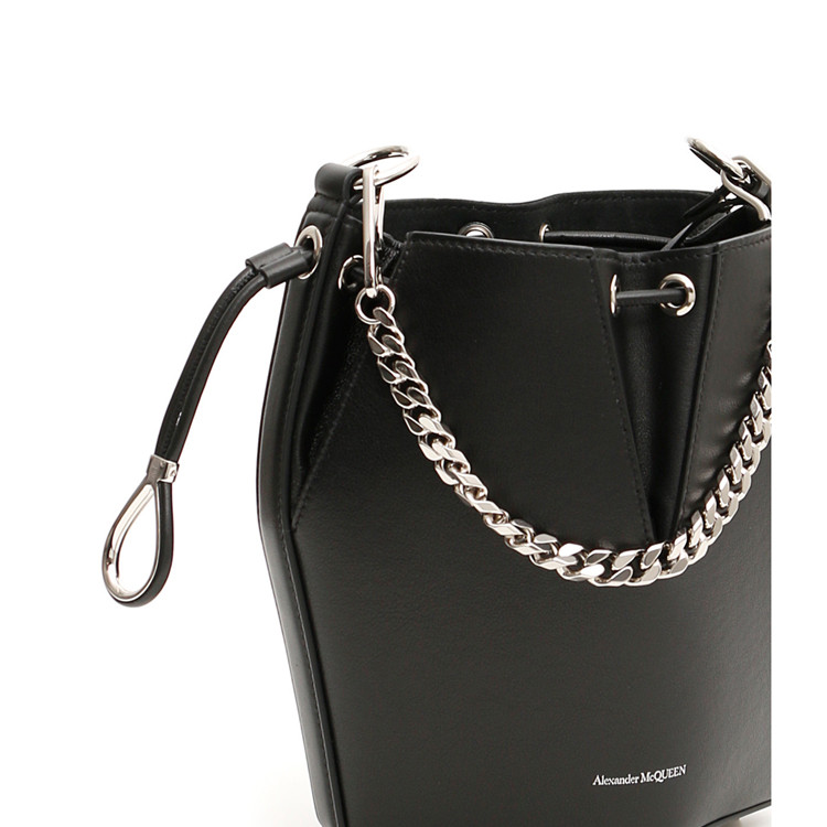 mcqueen/亚历山大麦昆【19年春夏】 女士黑色牛皮小号水桶包/链条单肩