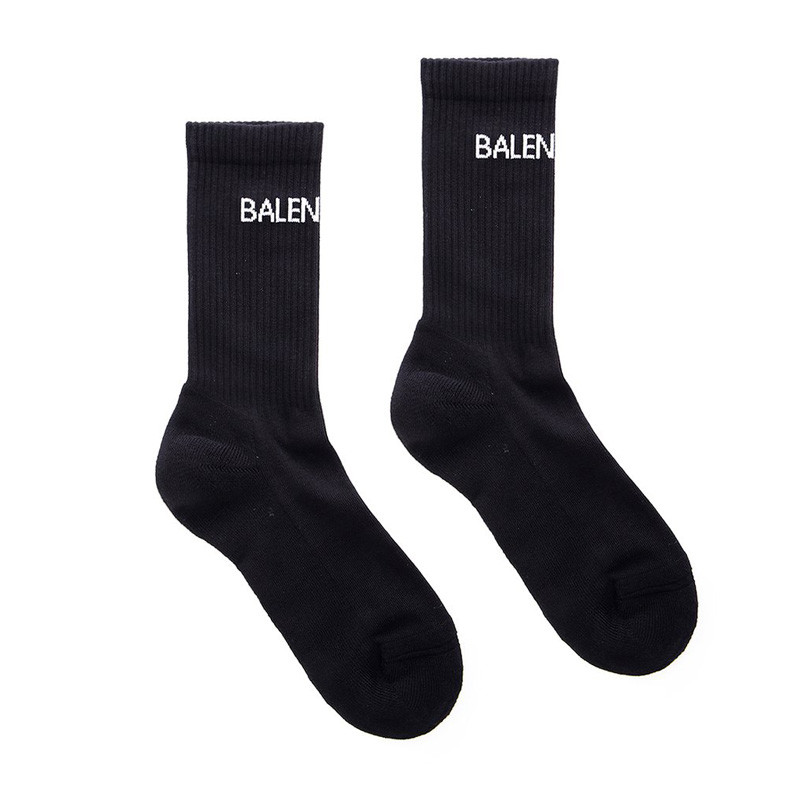 balenciaga/巴黎世家 18款时尚品牌字母logo黑色/白色男袜 509884 472
