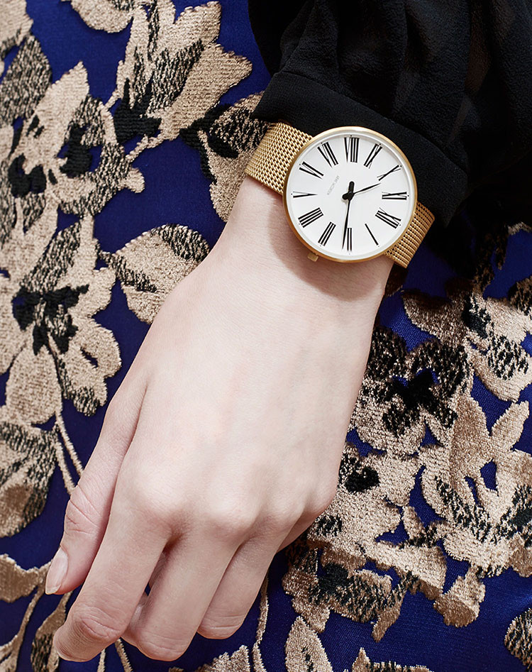 arne jacobsen roman 系列 40mm 银色表壳 白色表盘 深蓝色小牛皮表带