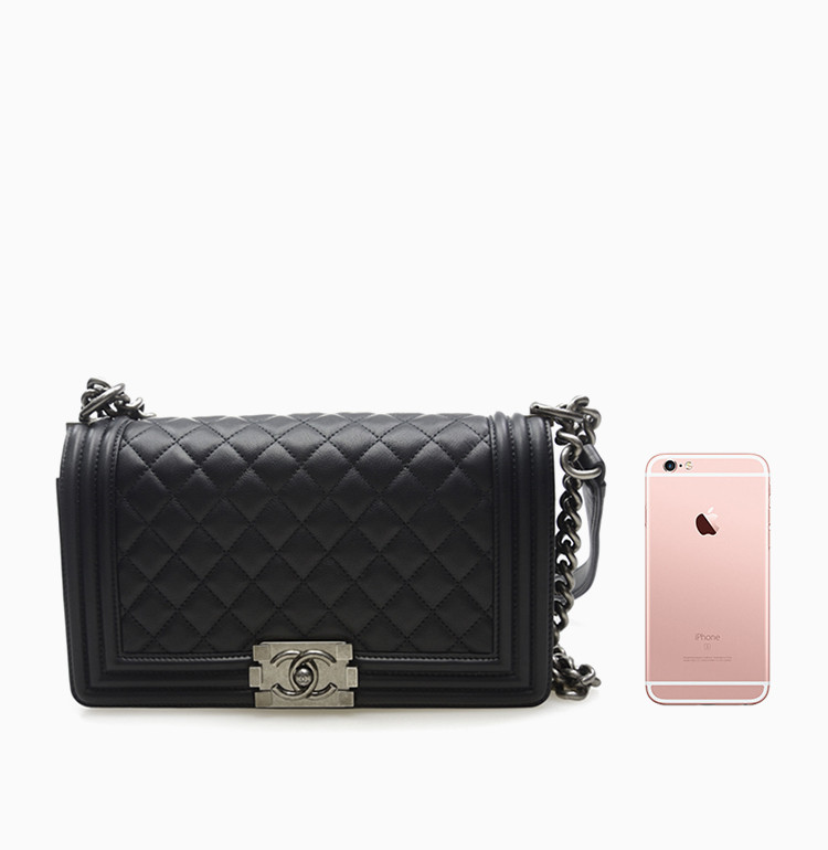 chanel 香奈儿 女士黑色小牛皮菱格纹logo标识单肩斜挎包