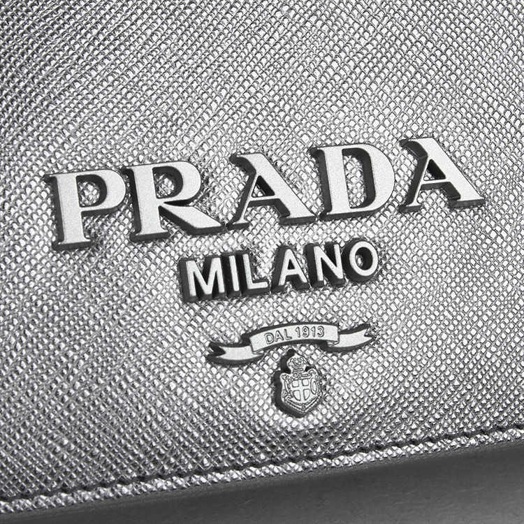 prada/普拉达女士银色saffianolux系列牛皮链条包斜挎包单肩包1bp012
