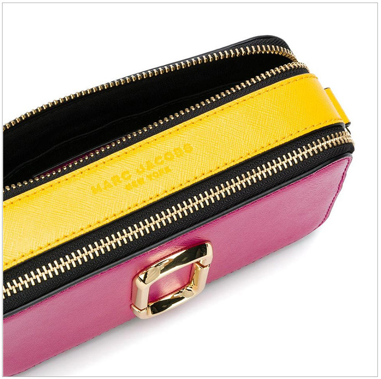 marcjacobs马克·雅可布 女士皮革logo徽标时尚宽肩带单肩斜挎包相机