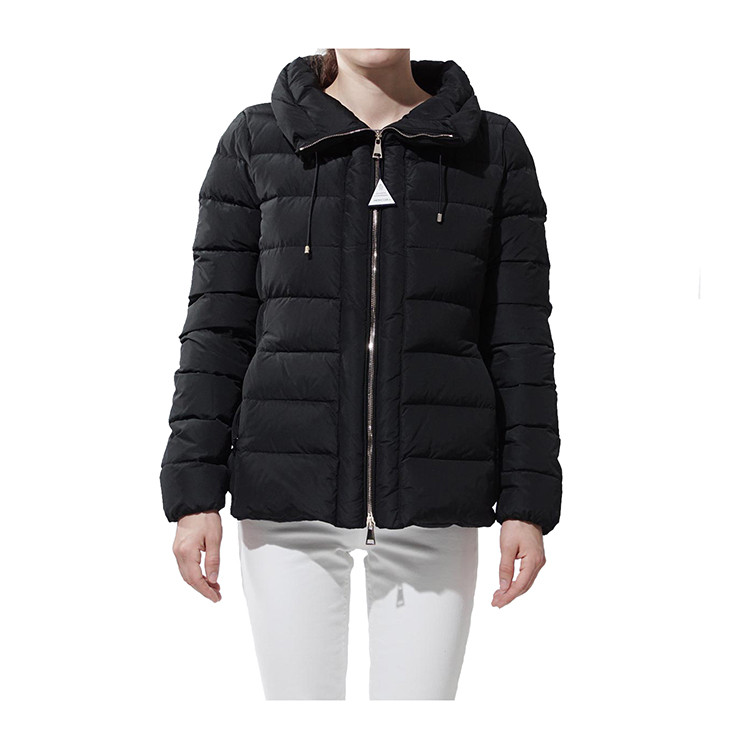 moncler/蒙克莱 经典款式短款女士羽绒服 4694400 57822