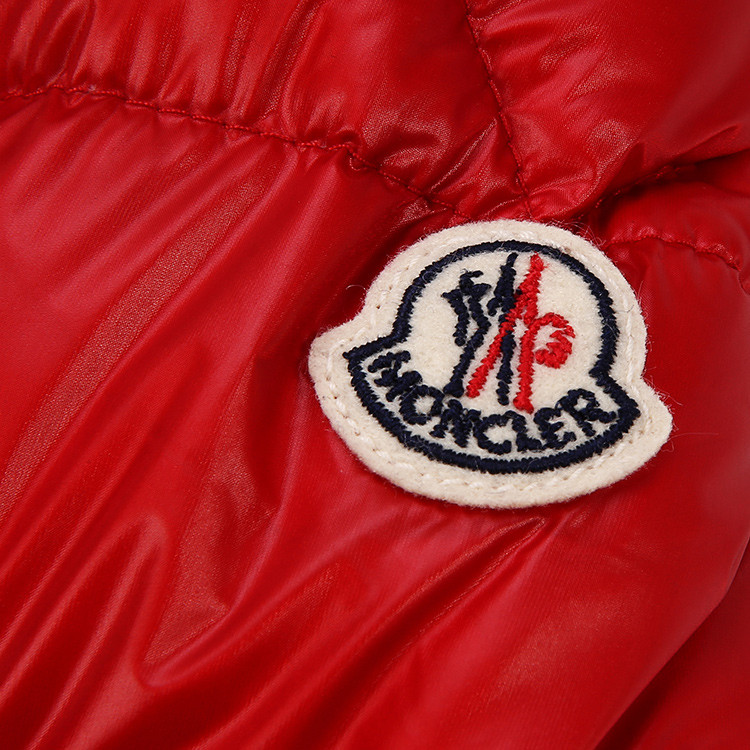 moncler(蒙克莱)大红色薄款儿童羽绒服