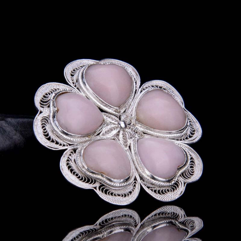 zhangs textiles/绣花张 银粉欧泊胸针