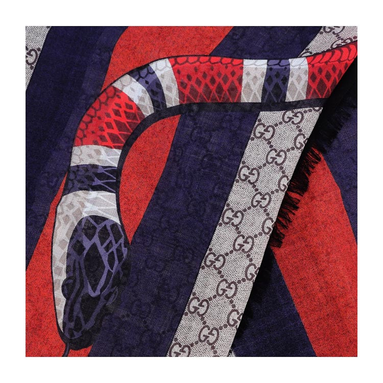 gucci古驰经典多色双g蛇纹印花羊毛中性围巾4297334g2001065