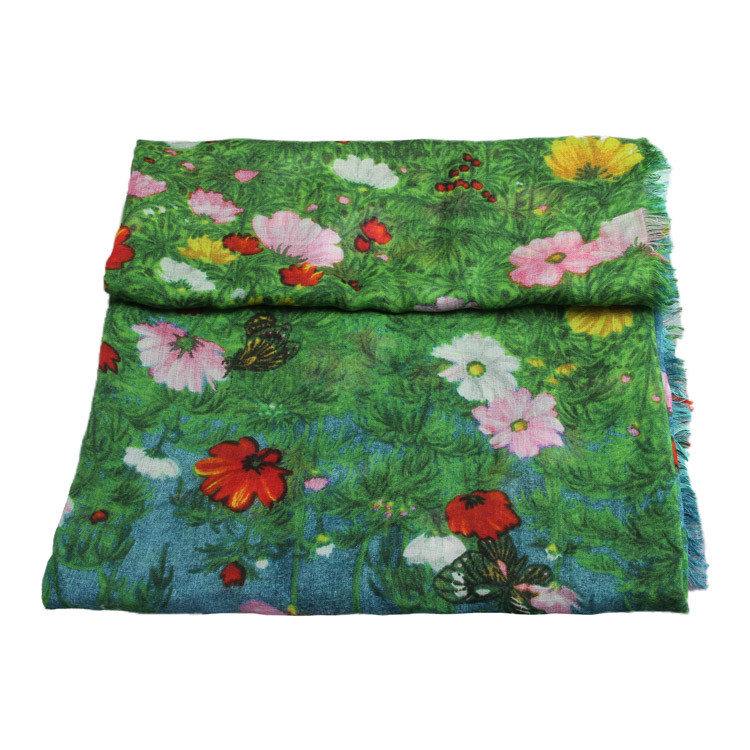【18新品】gucci/古驰 绿色花朵印花莫代尔混纺女士围巾 gu2815113646